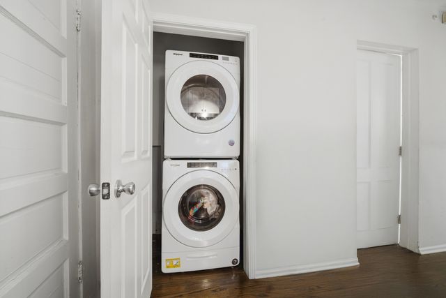 4045 W Nelson Street, Chicago, IL 60641