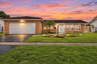 5206 Garfield Street, Hollywood, FL 33021
