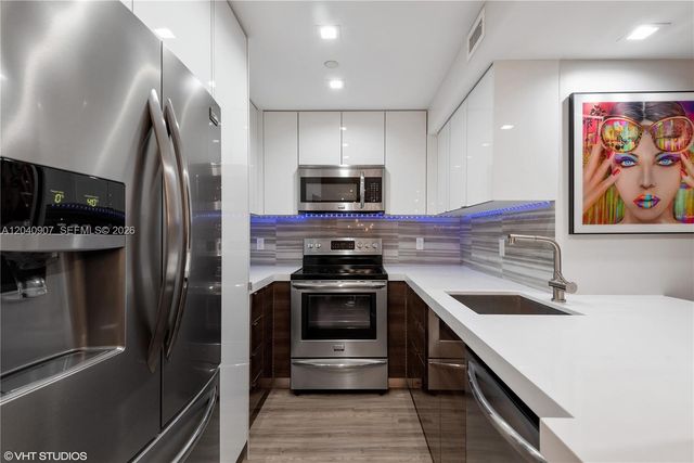 1200 W Ave 1005 1005, Miami Beach, FL 33139
