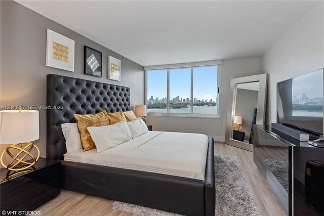 1200 W Ave 1005 1005, Miami Beach, FL 33139