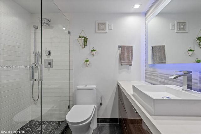 1200 W Ave 1005 1005, Miami Beach, FL 33139