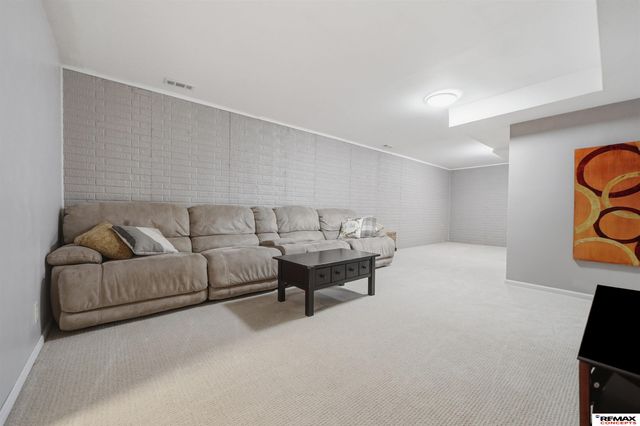 8342 Upton Grey Lane, Lincoln, NE 68516