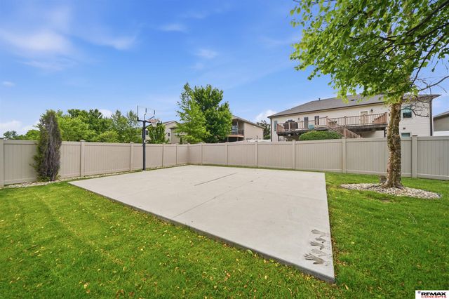 8342 Upton Grey Lane, Lincoln, NE 68516