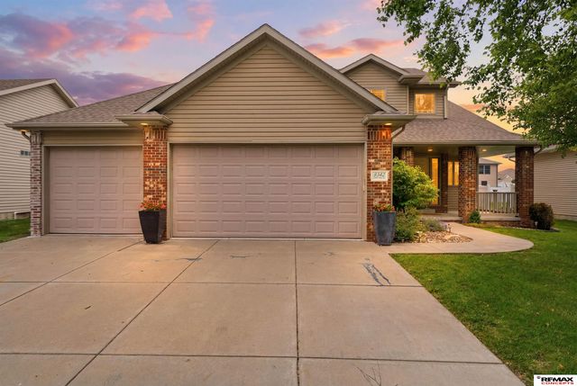 8342 Upton Grey Lane, Lincoln, NE 68516
