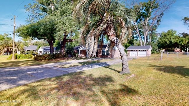 4027 Shell Point Road, Beaufort, SC 29906