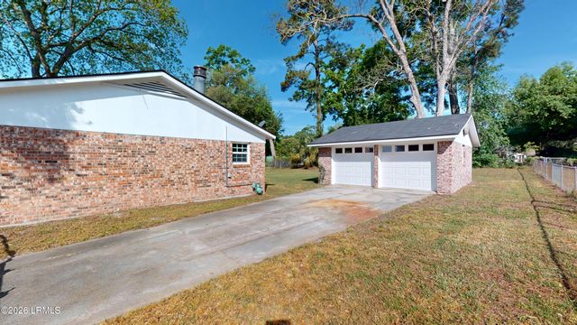 4027 Shell Point Road, Beaufort, SC 29906
