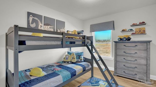 24 Spoonbill St, Cantonment, FL 32533