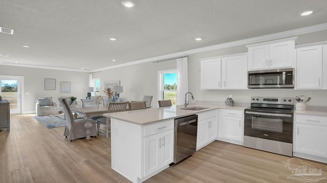 24 Spoonbill St, Cantonment, FL 32533