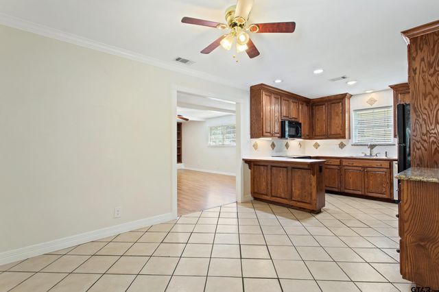 3303 Shenandoah Dr, Tyler, TX 75701