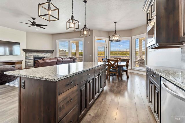 2103 W Egret, Nampa, ID 83686