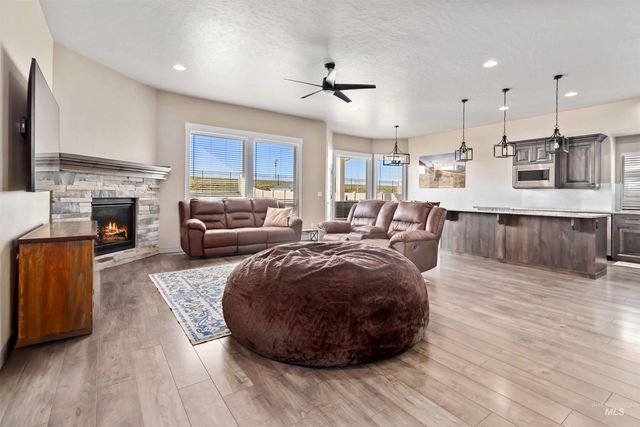 2103 W Egret, Nampa, ID 83686