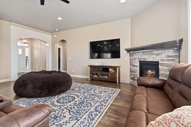 2103 W Egret, Nampa, ID 83686