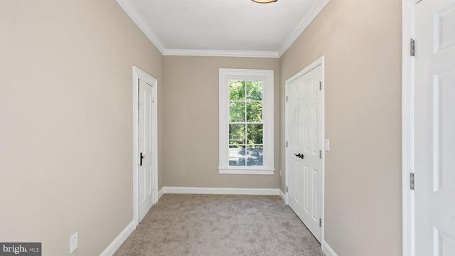 105 E WASHINGTON ST, Remington, VA 22734