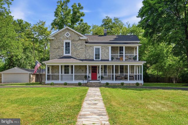 105 E WASHINGTON ST, Remington, VA 22734