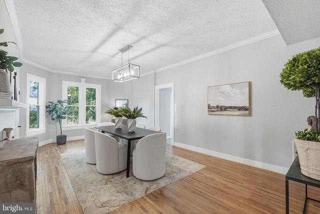 105 E WASHINGTON ST, Remington, VA 22734