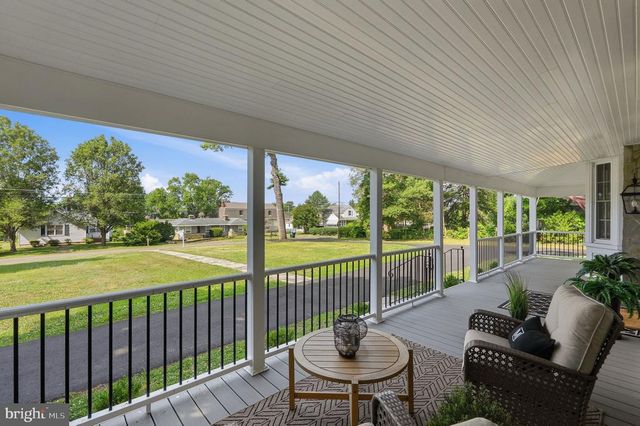 105 E WASHINGTON ST, Remington, VA 22734