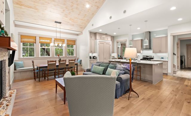 321 Seabreeze Boulevard, Seacrest, FL 32461