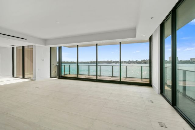 12450 SE Crystal Cove Place 13, Jupiter, FL 33469