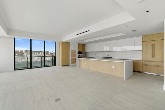 12450 SE Crystal Cove Place 13, Jupiter, FL 33469