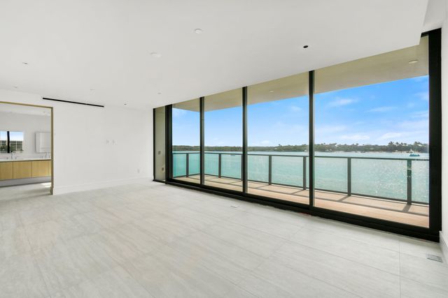 12450 SE Crystal Cove Place 13, Jupiter, FL 33469