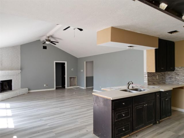 8006 White Swan Drive, Humble, TX 77396
