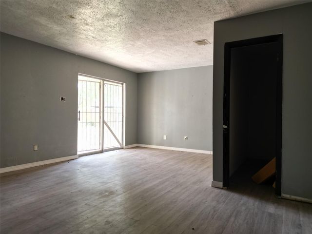 8006 White Swan Drive, Humble, TX 77396