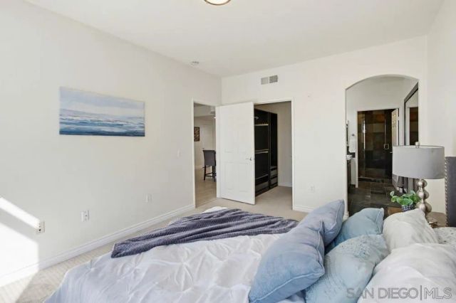 9229 Regents L206, La Jolla, CA 92037