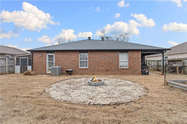 2906 Levi Lane, Bentonville, AR 72712