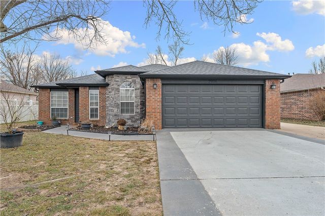 2906 Levi Lane, Bentonville, AR 72712