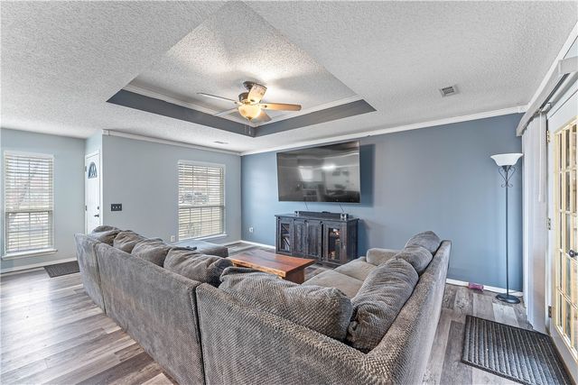 2906 Levi Lane, Bentonville, AR 72712