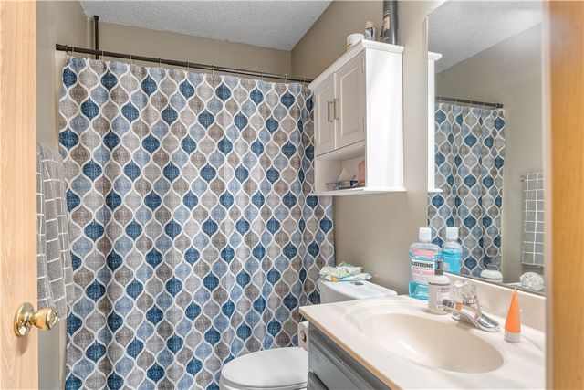 2906 Levi Lane, Bentonville, AR 72712