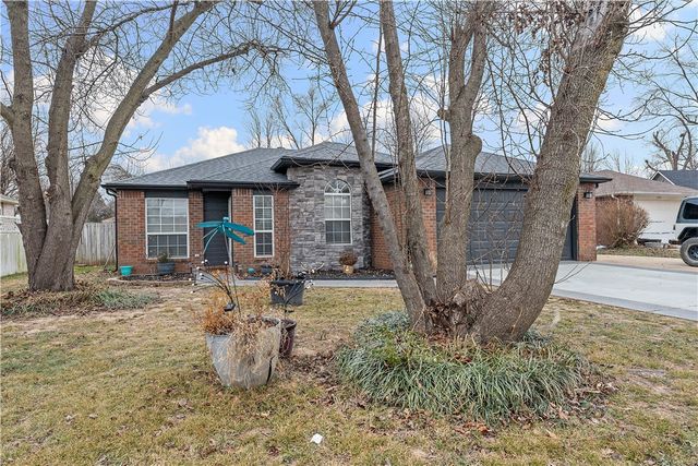 2906 Levi Lane, Bentonville, AR 72712