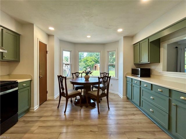 1701 Everest CIR, Virginia Beach, VA 23454