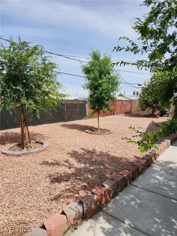 2427 McCarran Street, North Las Vegas, NV 89030