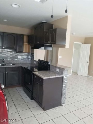 2427 McCarran Street, North Las Vegas, NV 89030