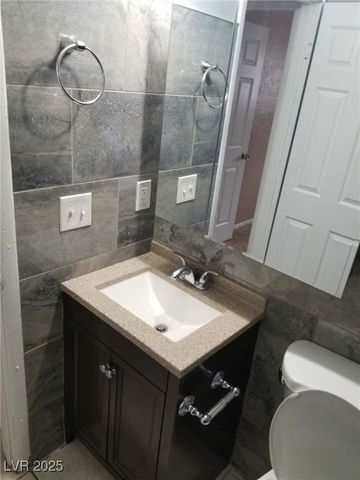 2427 McCarran Street, North Las Vegas, NV 89030