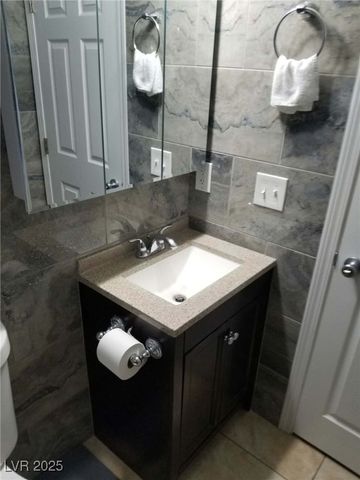 2427 McCarran Street, North Las Vegas, NV 89030