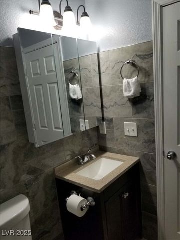 2427 McCarran Street, North Las Vegas, NV 89030