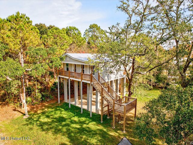 11014 Gannet Street, Bay Saint Louis, MS 39520