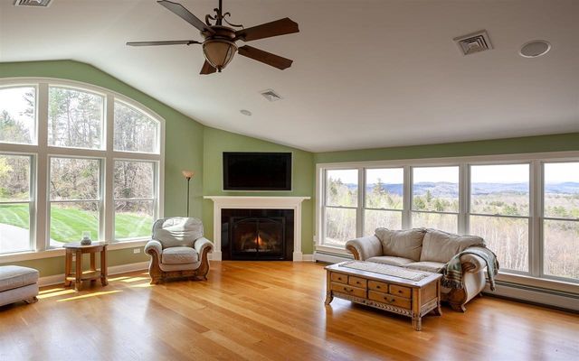 15 Old Stage Road, Langdon, NH 03602