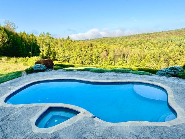 15 Old Stage Road, Langdon, NH 03602