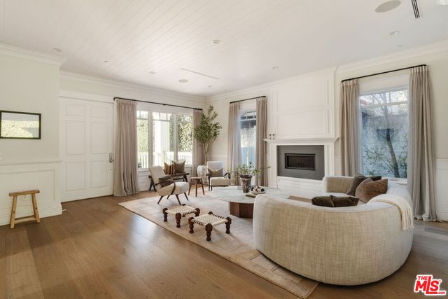 822 N Genesee Avenue, Los Angeles, CA 90046