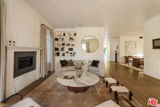 822 N Genesee Avenue, Los Angeles, CA 90046