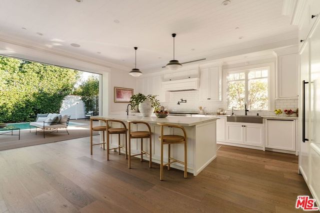 822 N Genesee Avenue, Los Angeles, CA 90046