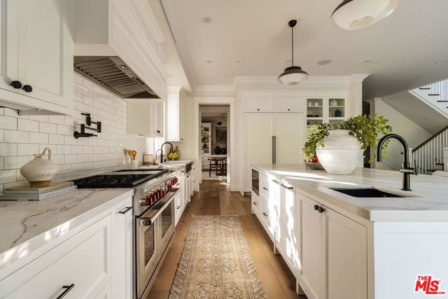 822 N Genesee Avenue, Los Angeles, CA 90046