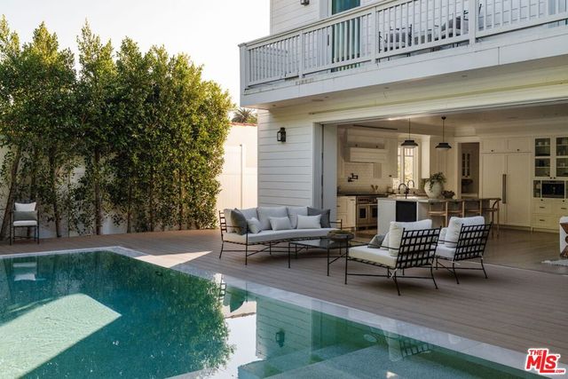 822 N Genesee Avenue, Los Angeles, CA 90046