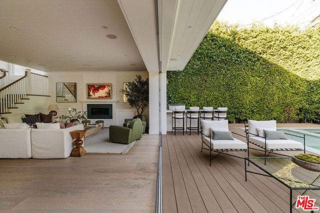 822 N Genesee Avenue, Los Angeles, CA 90046