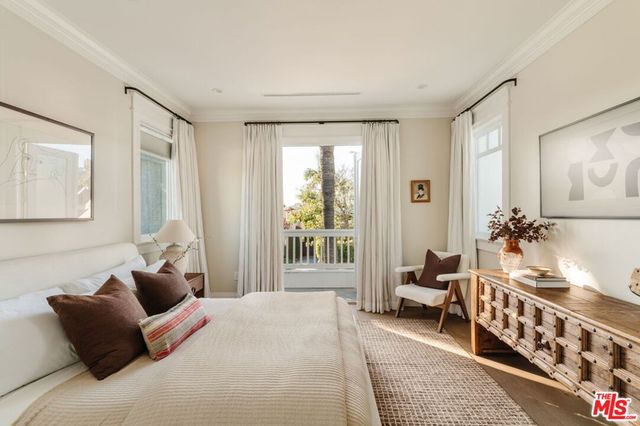 822 N Genesee Avenue, Los Angeles, CA 90046