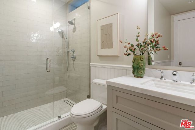 822 N Genesee Avenue, Los Angeles, CA 90046