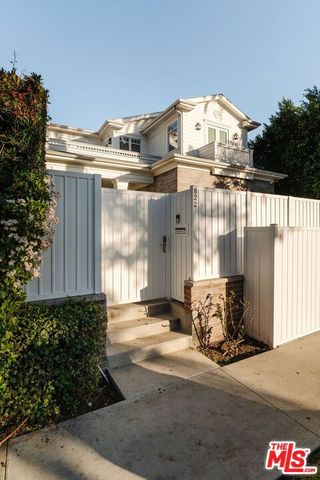822 N Genesee Avenue, Los Angeles, CA 90046